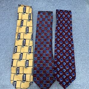 Three Men’s ties in almost new condition